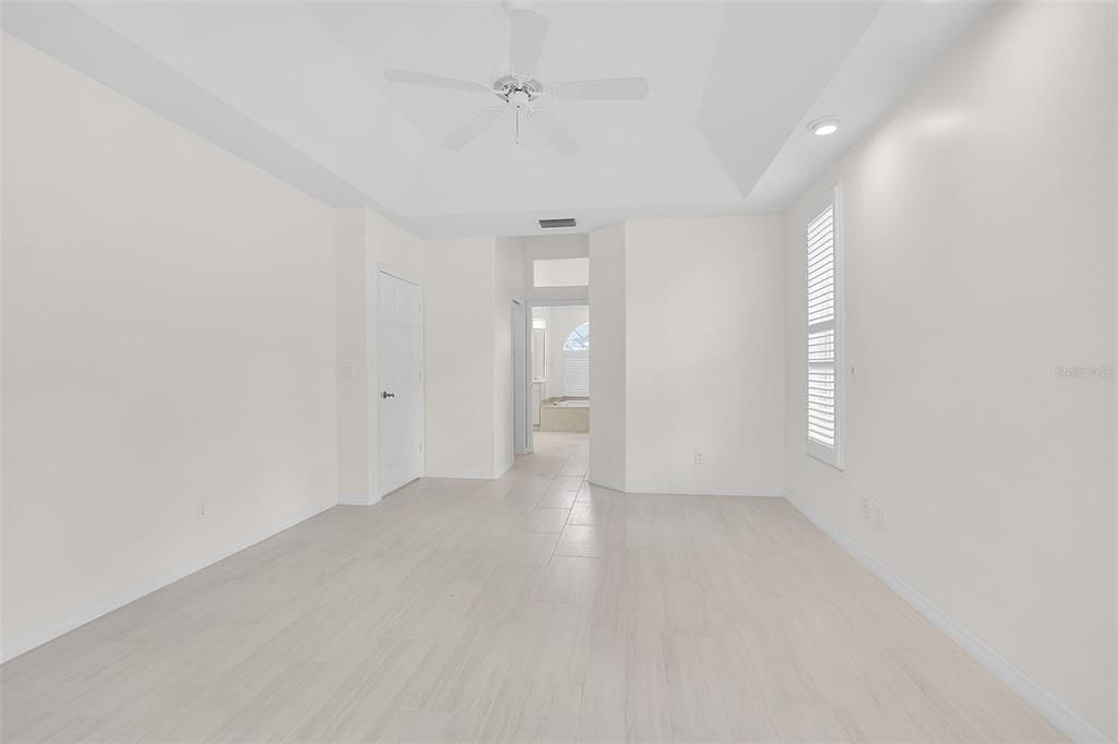 For Sale: $557,000 (3 beds, 2 baths, 1932 Square Feet)