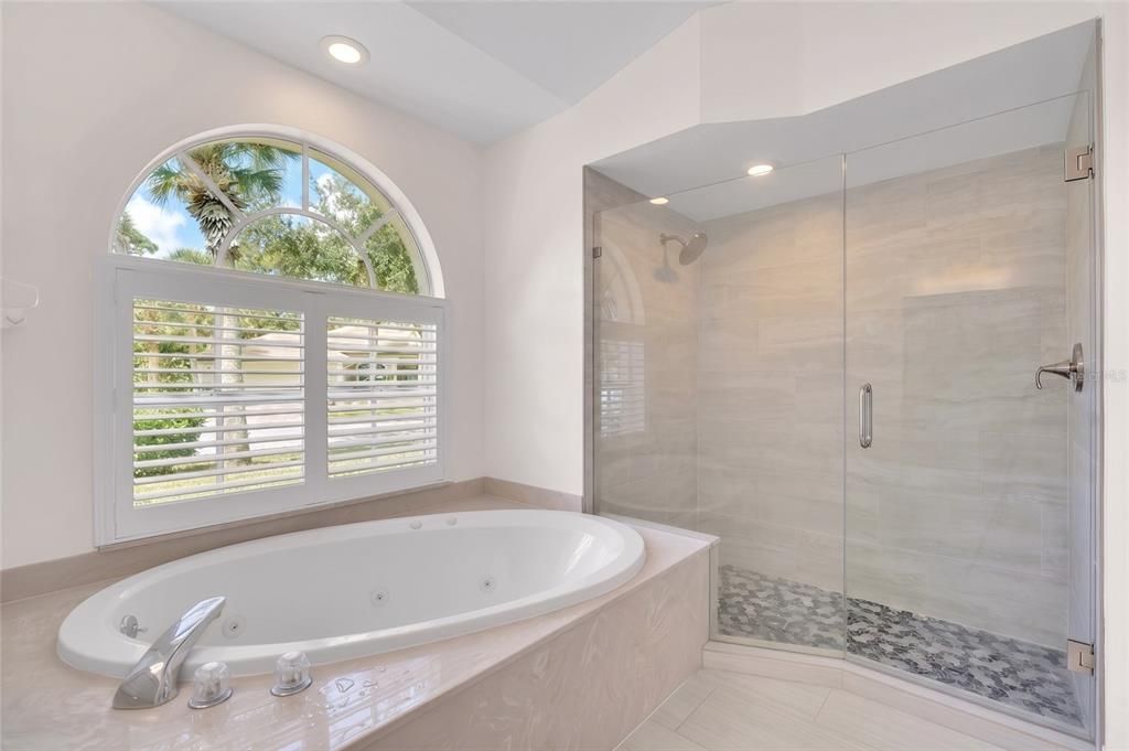 For Sale: $557,000 (3 beds, 2 baths, 1932 Square Feet)