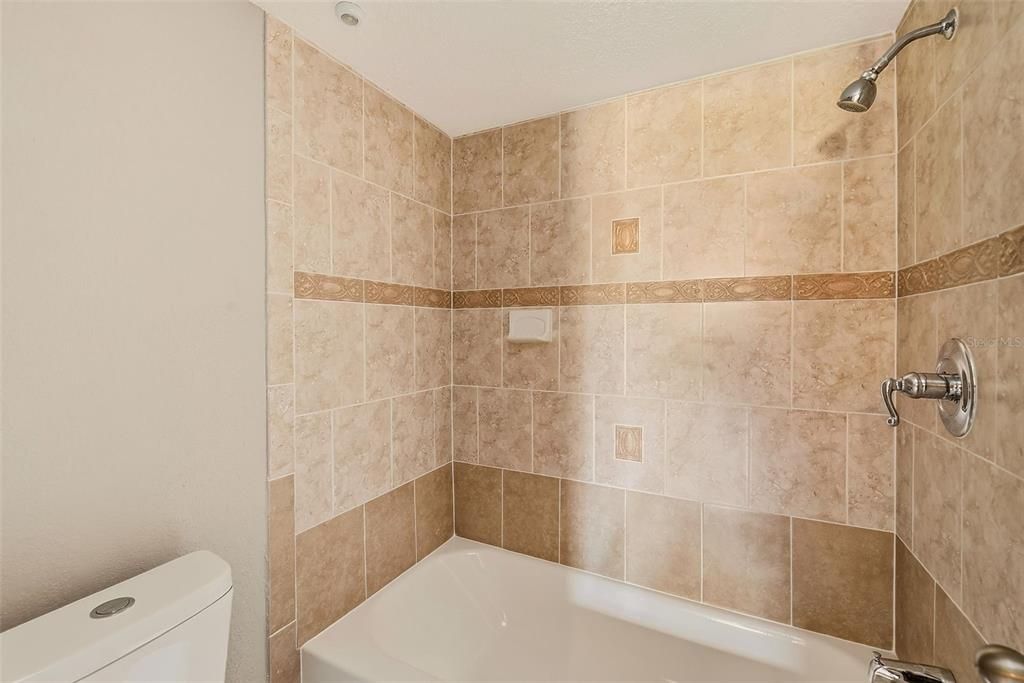 For Sale: $140,000 (2 beds, 2 baths, 1255 Square Feet)