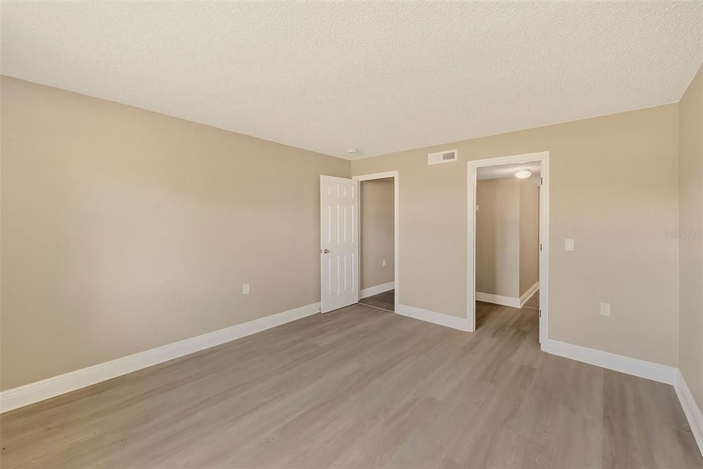 For Sale: $140,000 (2 beds, 2 baths, 1255 Square Feet)