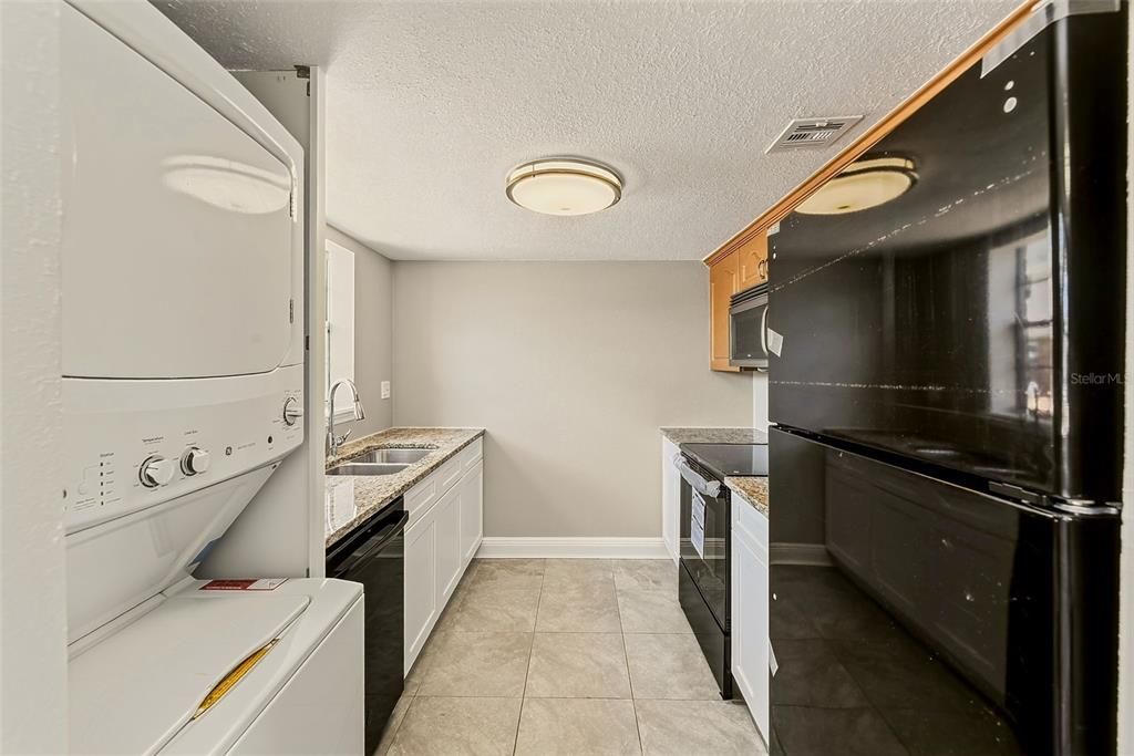 For Sale: $140,000 (2 beds, 2 baths, 1255 Square Feet)