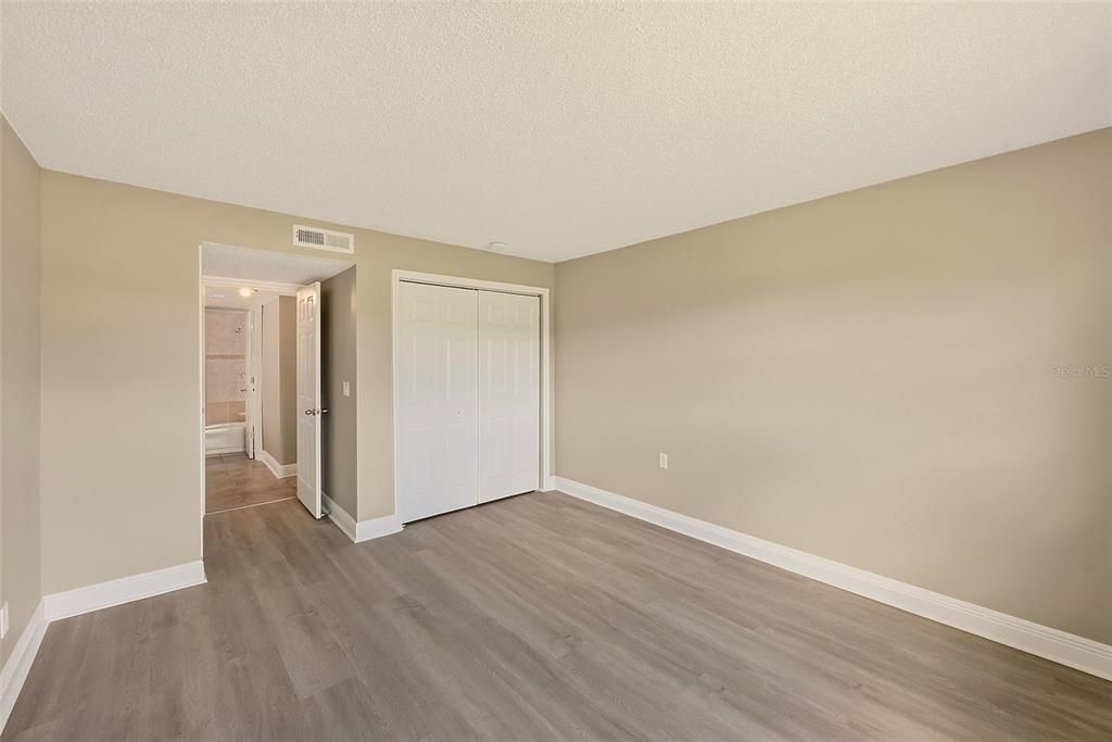 For Sale: $140,000 (2 beds, 2 baths, 1255 Square Feet)