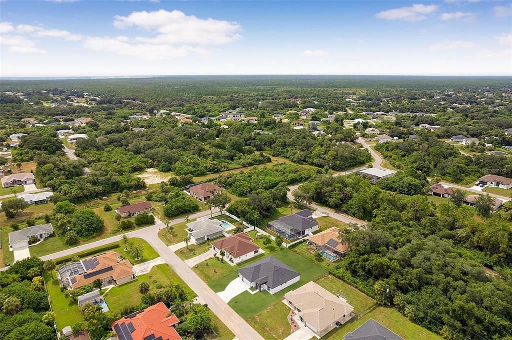 For Sale: $419,900 (4 beds, 4 baths, 2100 Square Feet)