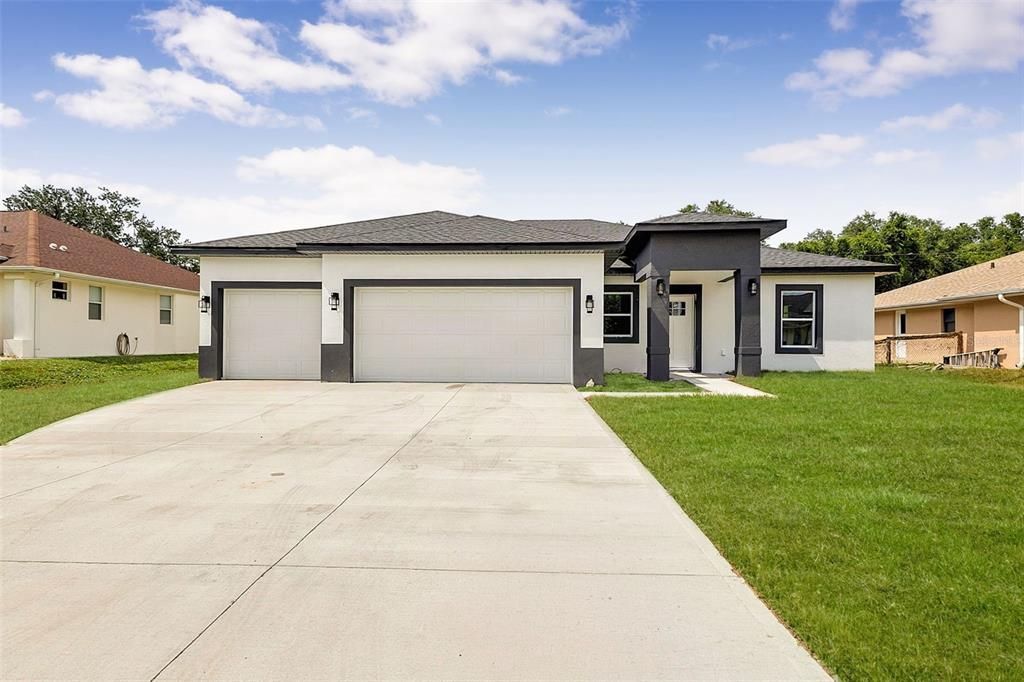 For Sale: $419,900 (4 beds, 4 baths, 2100 Square Feet)
