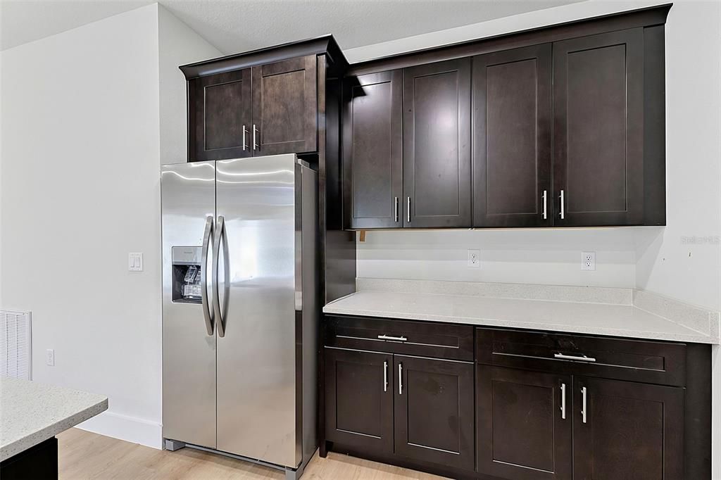 For Sale: $419,900 (4 beds, 4 baths, 2100 Square Feet)