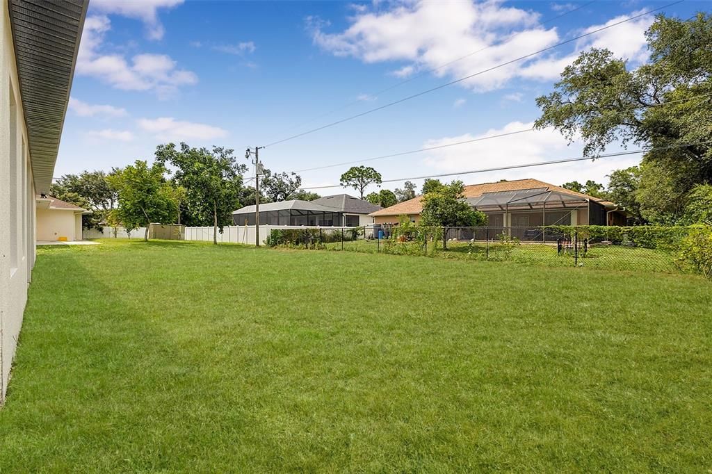 For Sale: $419,900 (4 beds, 4 baths, 2100 Square Feet)