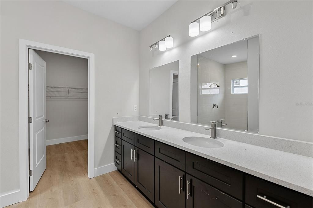 For Sale: $419,900 (4 beds, 4 baths, 2100 Square Feet)