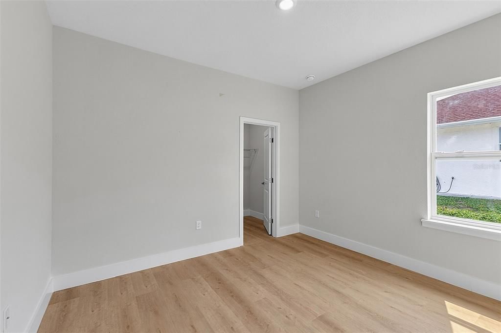 For Sale: $419,900 (4 beds, 4 baths, 2100 Square Feet)