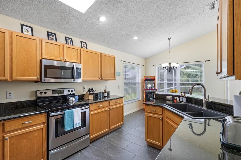 En Venta: $485,000 (4 camas, 3 baños, 1760 Pies cuadrados)