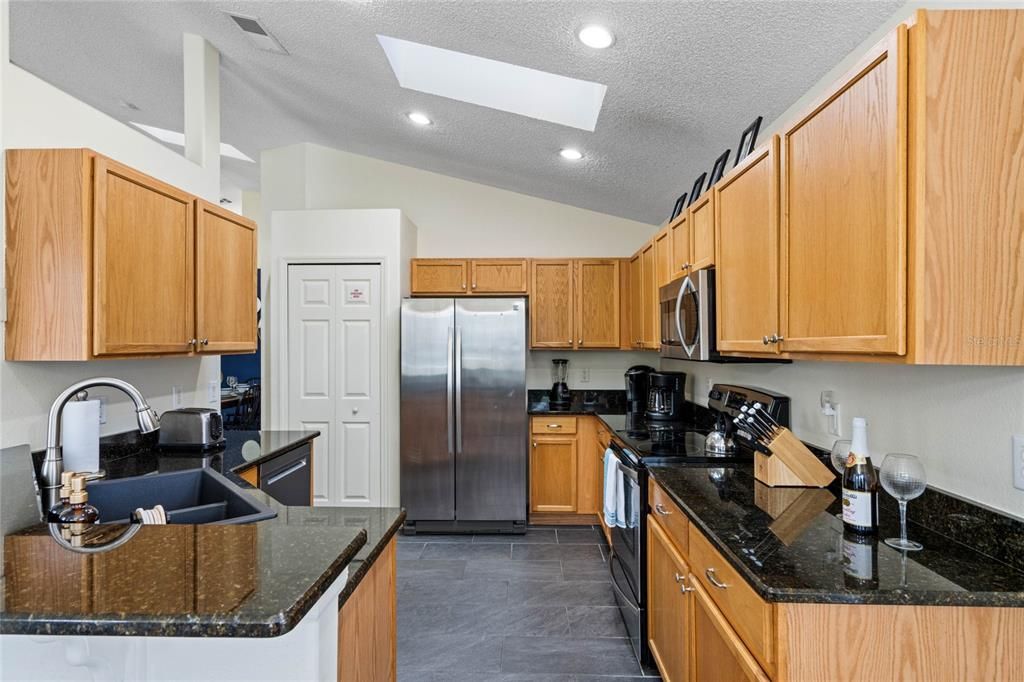En Venta: $485,000 (4 camas, 3 baños, 1760 Pies cuadrados)