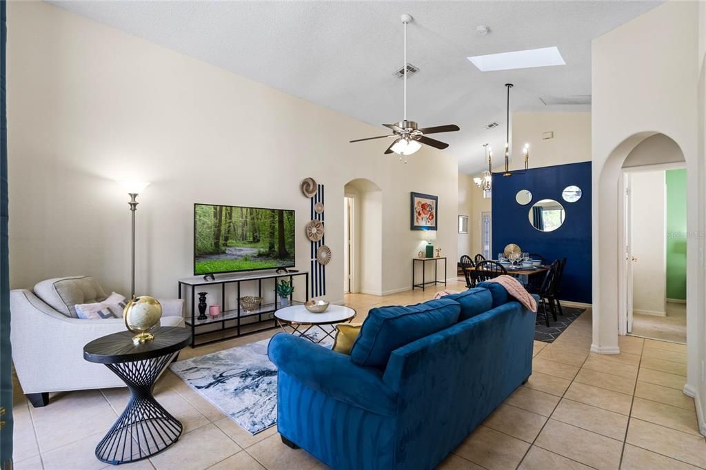 En Venta: $485,000 (4 camas, 3 baños, 1760 Pies cuadrados)