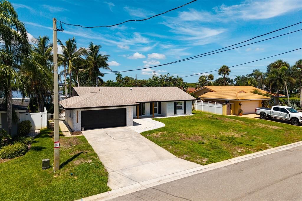 : $899,900 (3 camas, 2 baños, 1689 Pies cuadrados)