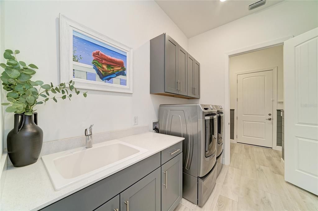 For Sale: $1,350,000 (3 beds, 3 baths, 2857 Square Feet)
