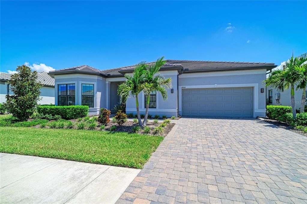 For Sale: $1,350,000 (3 beds, 3 baths, 2857 Square Feet)