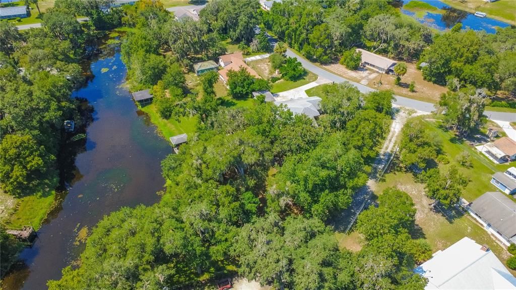 For Sale: $748,000 (3 beds, 3 baths, 2400 Square Feet)