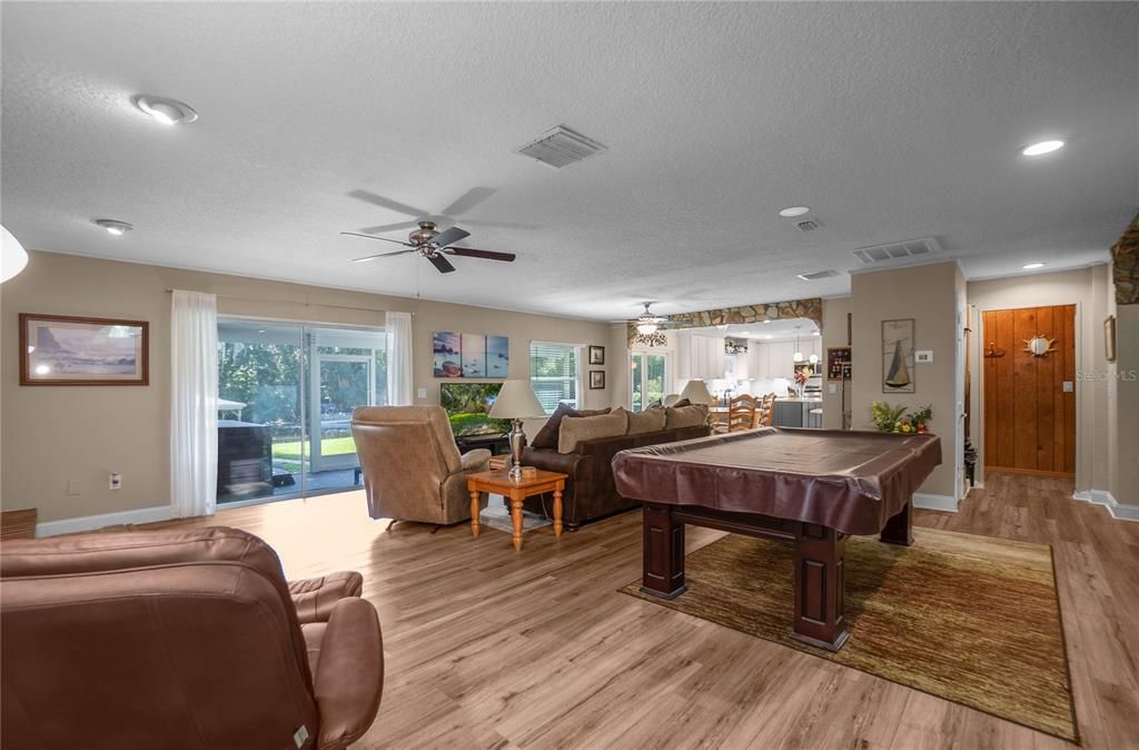 For Sale: $748,000 (3 beds, 3 baths, 2400 Square Feet)