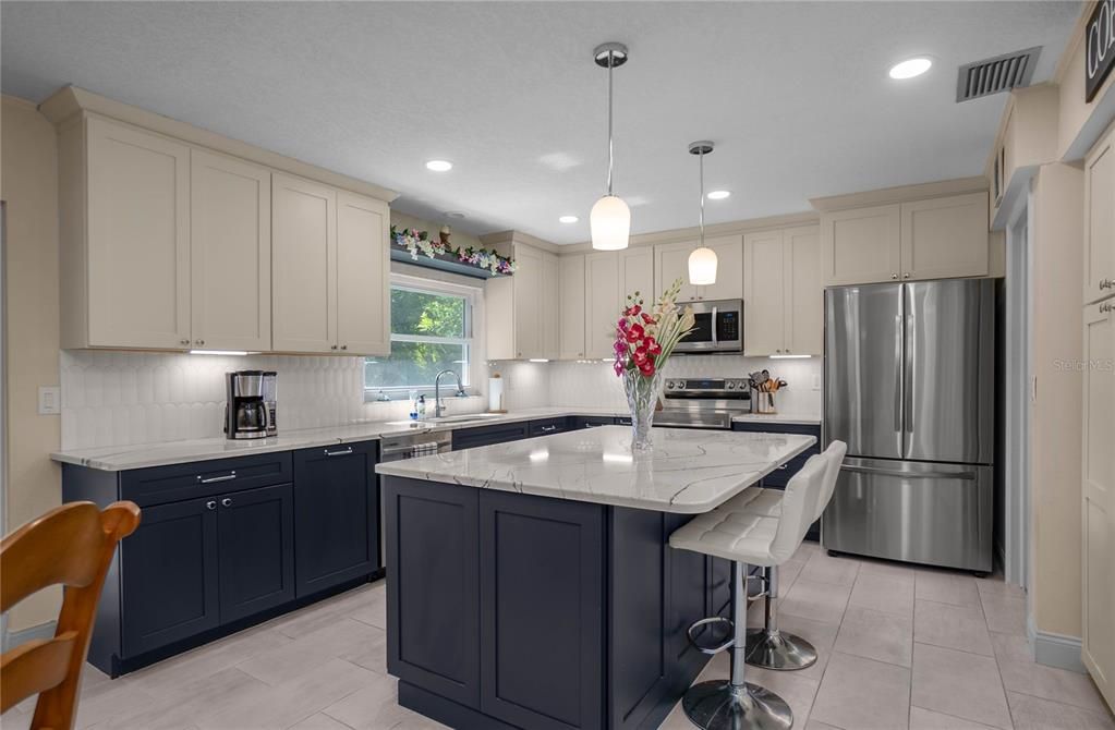 For Sale: $748,000 (3 beds, 3 baths, 2400 Square Feet)