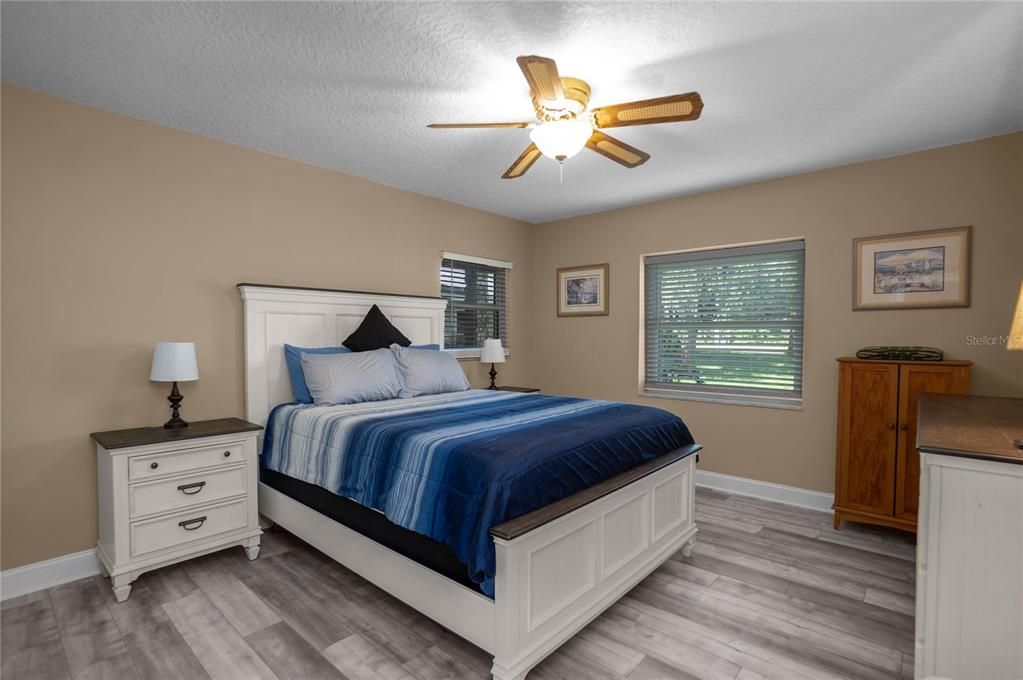 For Sale: $748,000 (3 beds, 3 baths, 2400 Square Feet)