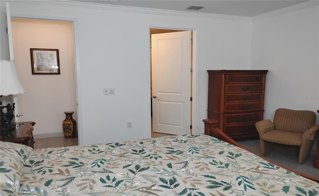 For Sale: $475,000 (3 beds, 2 baths, 2087 Square Feet)