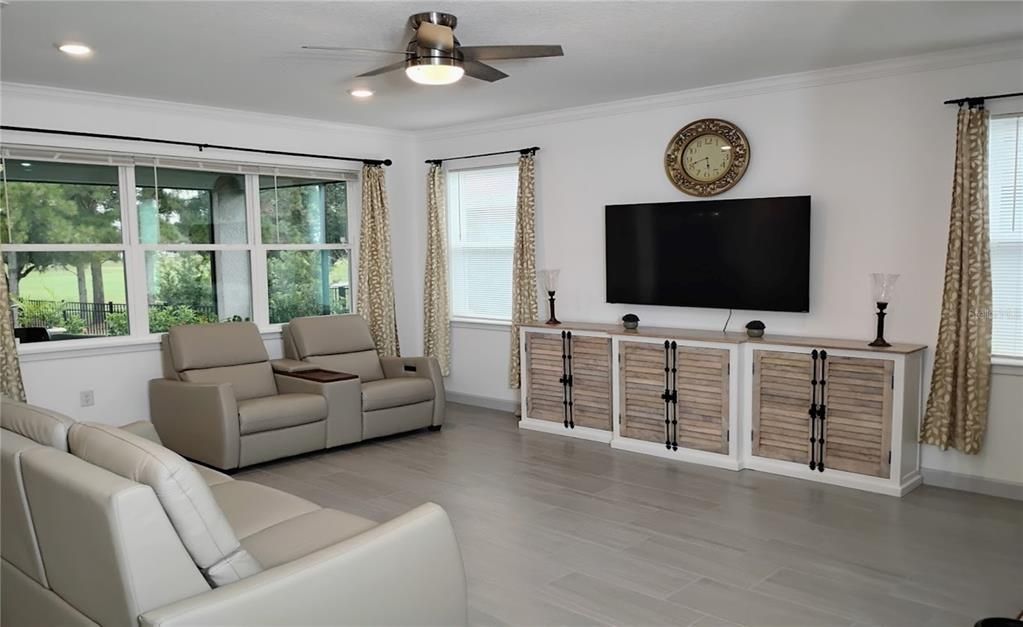 For Sale: $475,000 (3 beds, 2 baths, 2087 Square Feet)