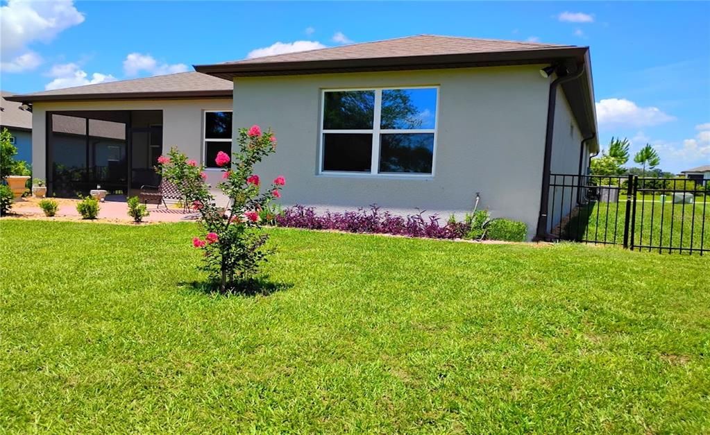 For Sale: $475,000 (3 beds, 2 baths, 2087 Square Feet)