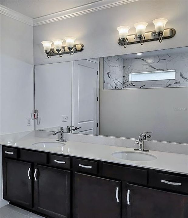 For Sale: $475,000 (3 beds, 2 baths, 2087 Square Feet)