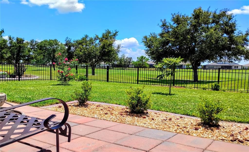 For Sale: $475,000 (3 beds, 2 baths, 2087 Square Feet)