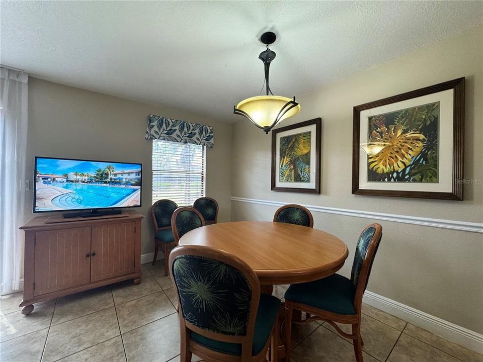 For Rent: $2,000 (2 beds, 2 baths, 1052 Square Feet)