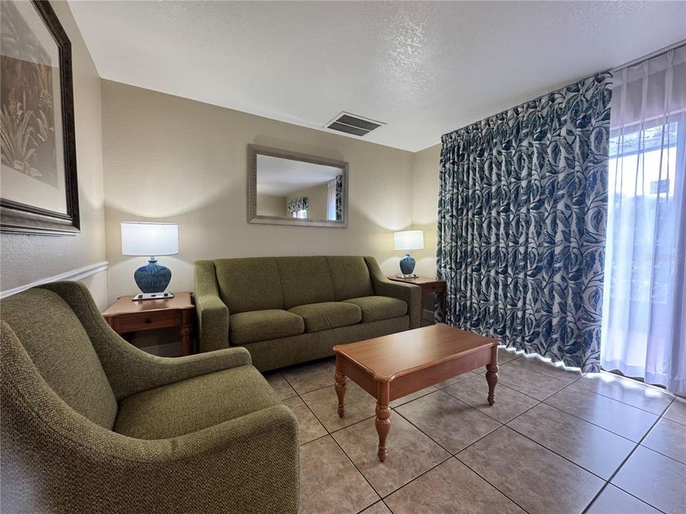 For Rent: $2,000 (2 beds, 2 baths, 1052 Square Feet)