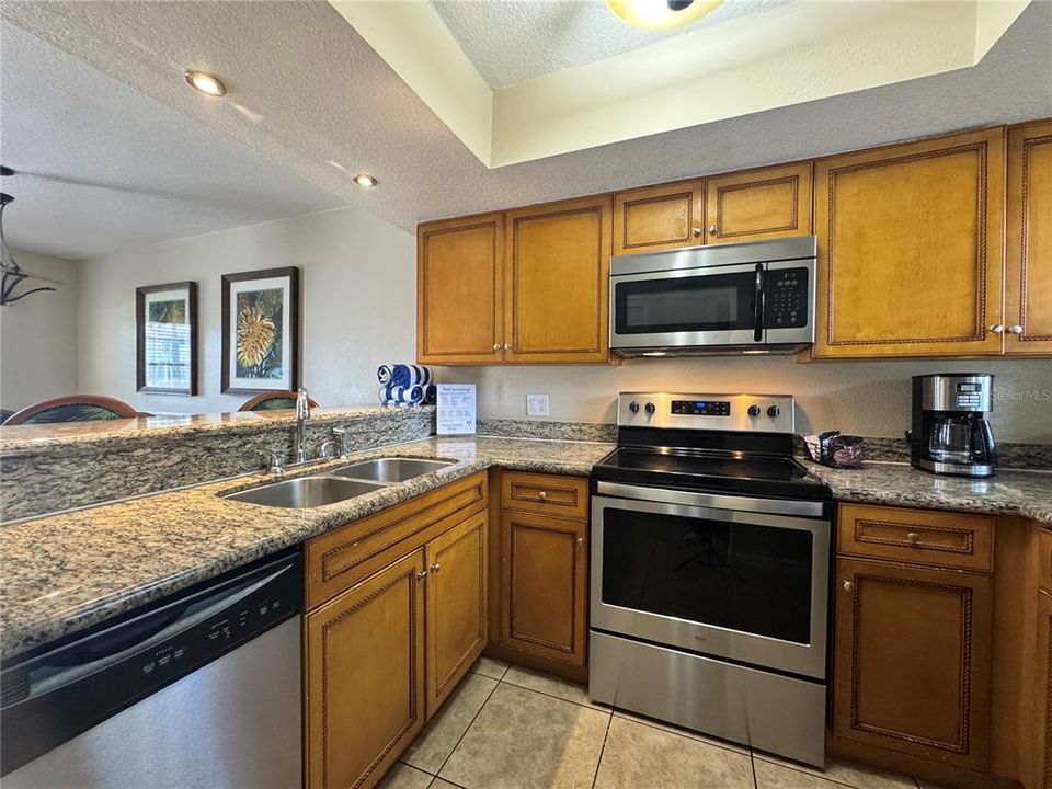 For Rent: $2,000 (2 beds, 2 baths, 1052 Square Feet)