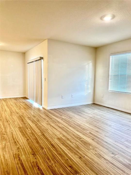 For Rent: $2,100 (3 beds, 2 baths, 1851 Square Feet)