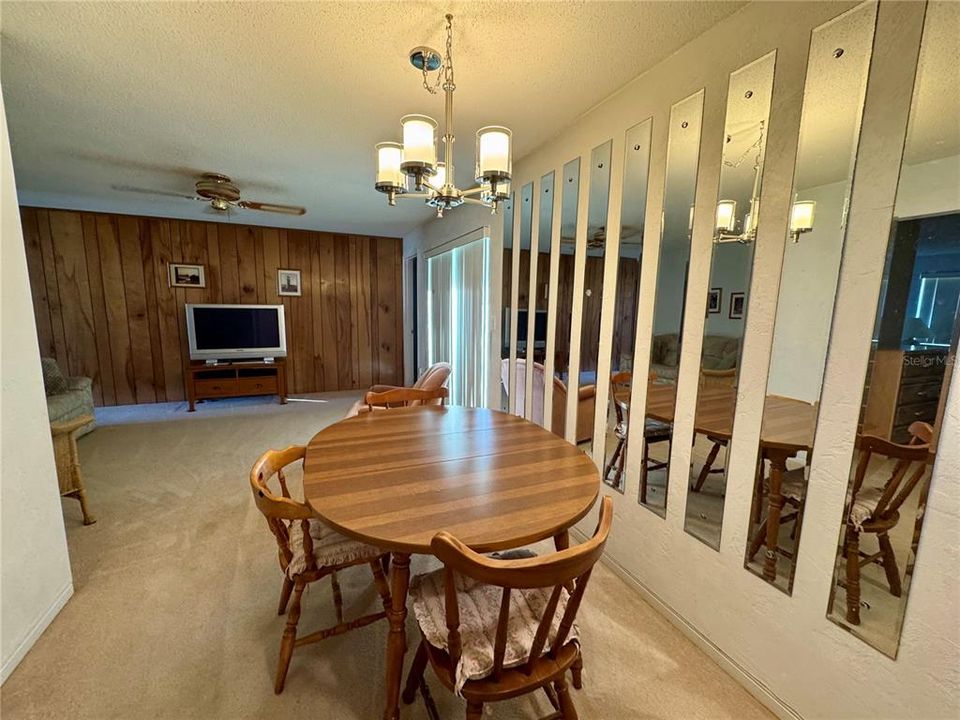For Sale: $265,000 (3 beds, 2 baths, 1465 Square Feet)