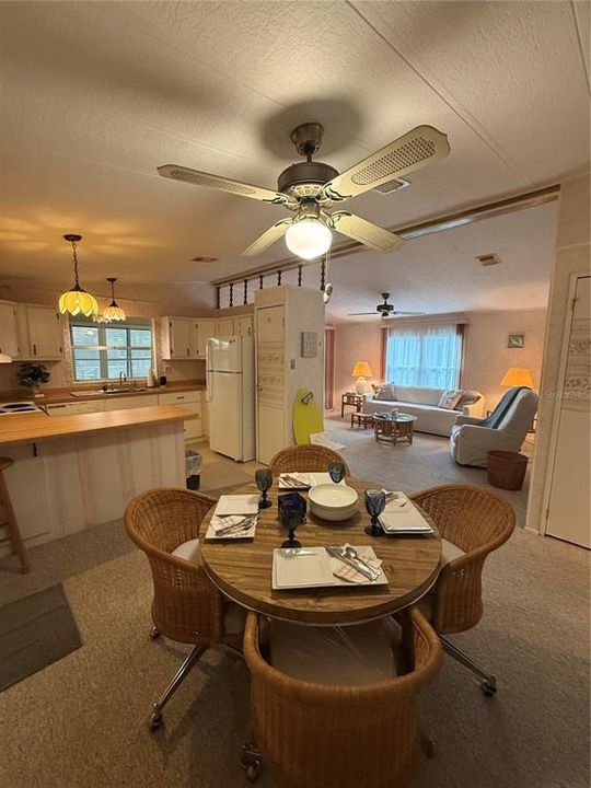 For Sale: $159,900 (2 beds, 2 baths, 960 Square Feet)