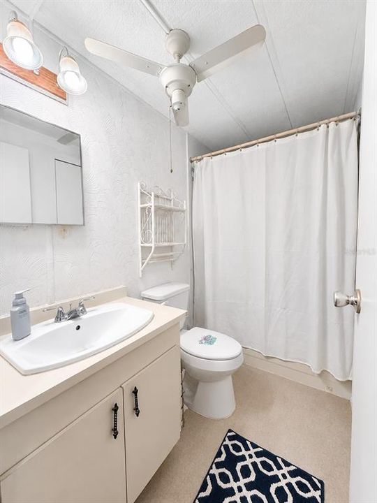 For Sale: $159,900 (2 beds, 2 baths, 960 Square Feet)
