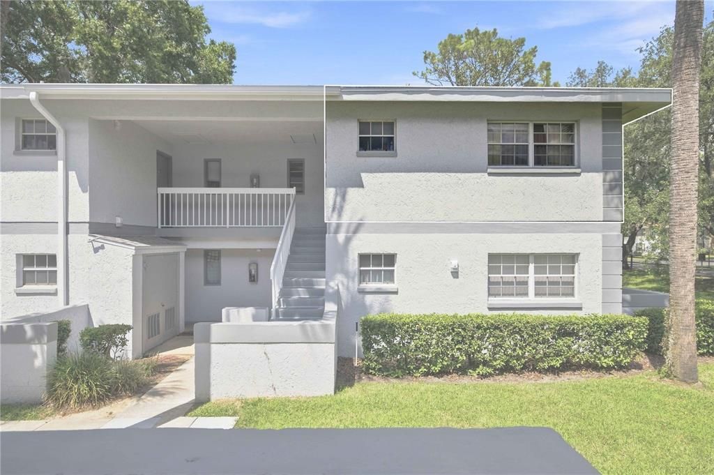 For Sale: $114,000 (2 beds, 2 baths, 837 Square Feet)