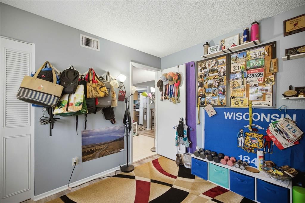 For Sale: $114,000 (2 beds, 2 baths, 837 Square Feet)