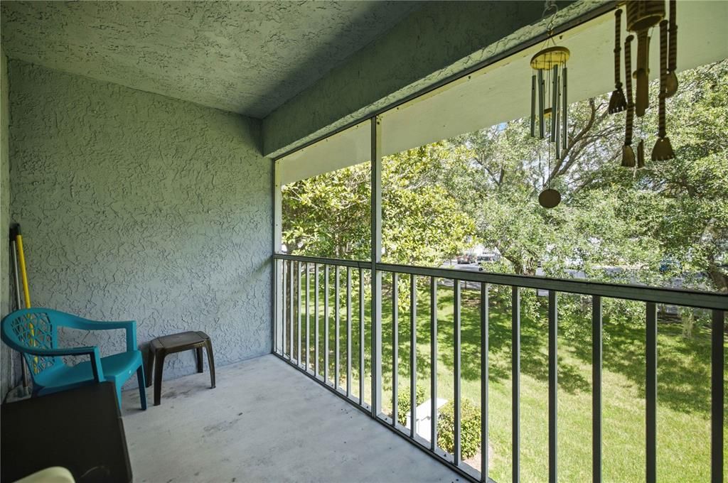 For Sale: $114,000 (2 beds, 2 baths, 837 Square Feet)