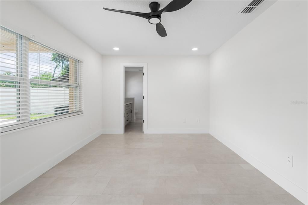 For Sale: $589,900 (4 beds, 2 baths, 1898 Square Feet)