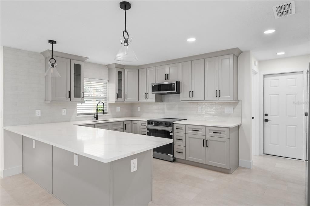 For Sale: $589,900 (4 beds, 2 baths, 1898 Square Feet)