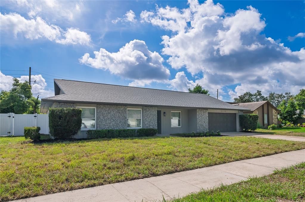 For Sale: $589,900 (4 beds, 2 baths, 1898 Square Feet)