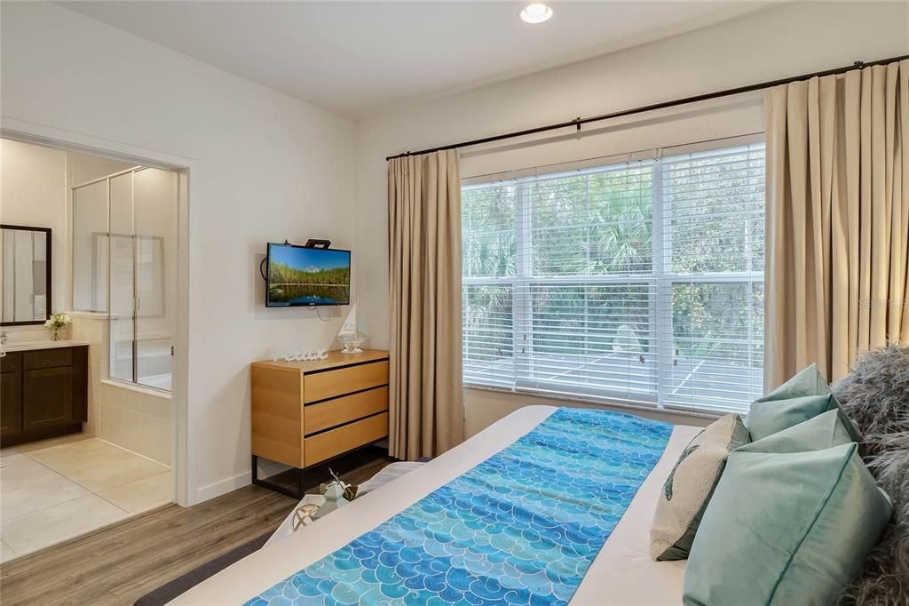 For Sale: $330,000 (3 beds, 2 baths, 1474 Square Feet)