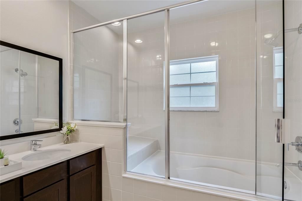 For Sale: $330,000 (3 beds, 2 baths, 1474 Square Feet)