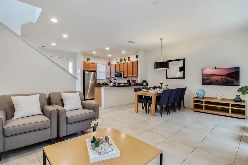 For Sale: $330,000 (3 beds, 2 baths, 1474 Square Feet)