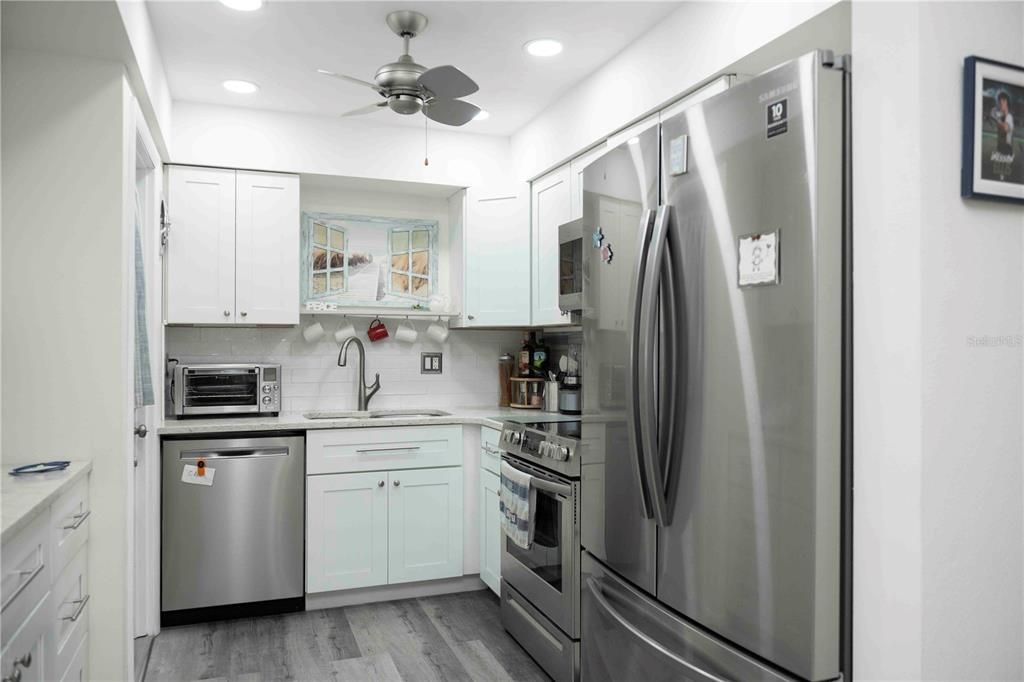 For Sale: $209,000 (3 beds, 2 baths, 1212 Square Feet)