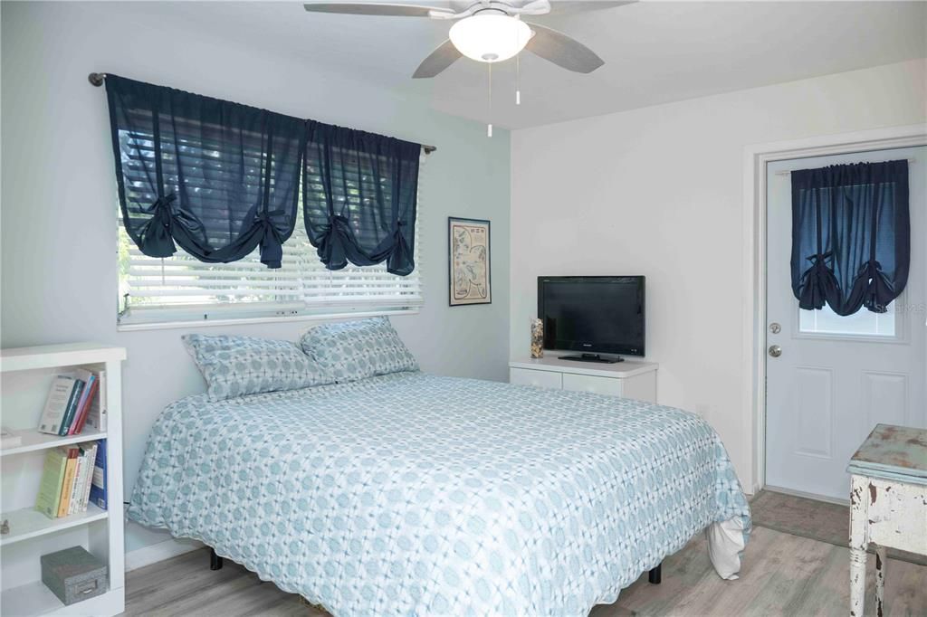 For Sale: $209,000 (3 beds, 2 baths, 1212 Square Feet)