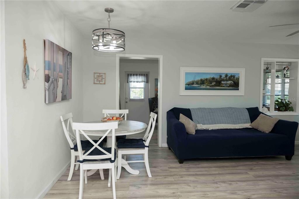 For Sale: $209,000 (3 beds, 2 baths, 1212 Square Feet)