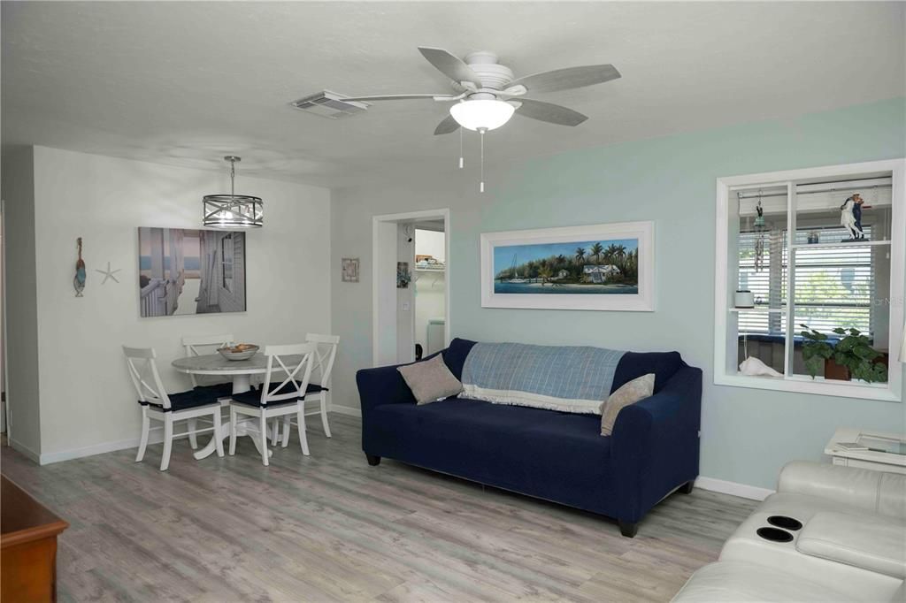 For Sale: $209,000 (3 beds, 2 baths, 1212 Square Feet)
