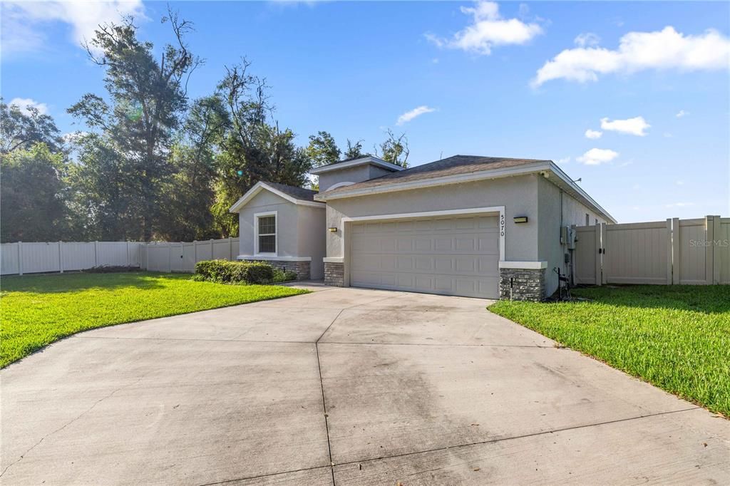 For Sale: $439,000 (4 beds, 2 baths, 2053 Square Feet)