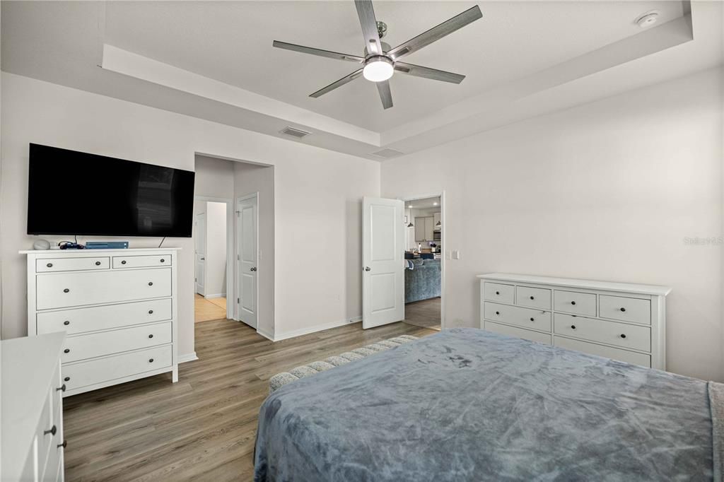 For Sale: $439,000 (4 beds, 2 baths, 2053 Square Feet)