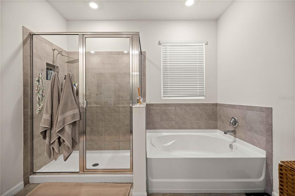 For Sale: $439,000 (4 beds, 2 baths, 2053 Square Feet)